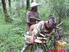 Some where in Africa ,the Yoruba house wife BBW caught fucking by the village palm wine tapper on her way to market, he convince her because of his palm wine and fucked her rough on the road side. ( part 1)FULL VIDEO ON ️XVIDEO RED  (Patricia 9ja)